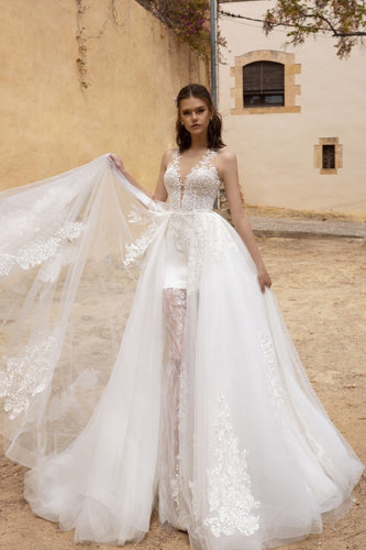 Deep V-neck Lace Bridal Dress