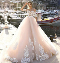 Load image into Gallery viewer, Lace Ball Gawn Wedding Dress